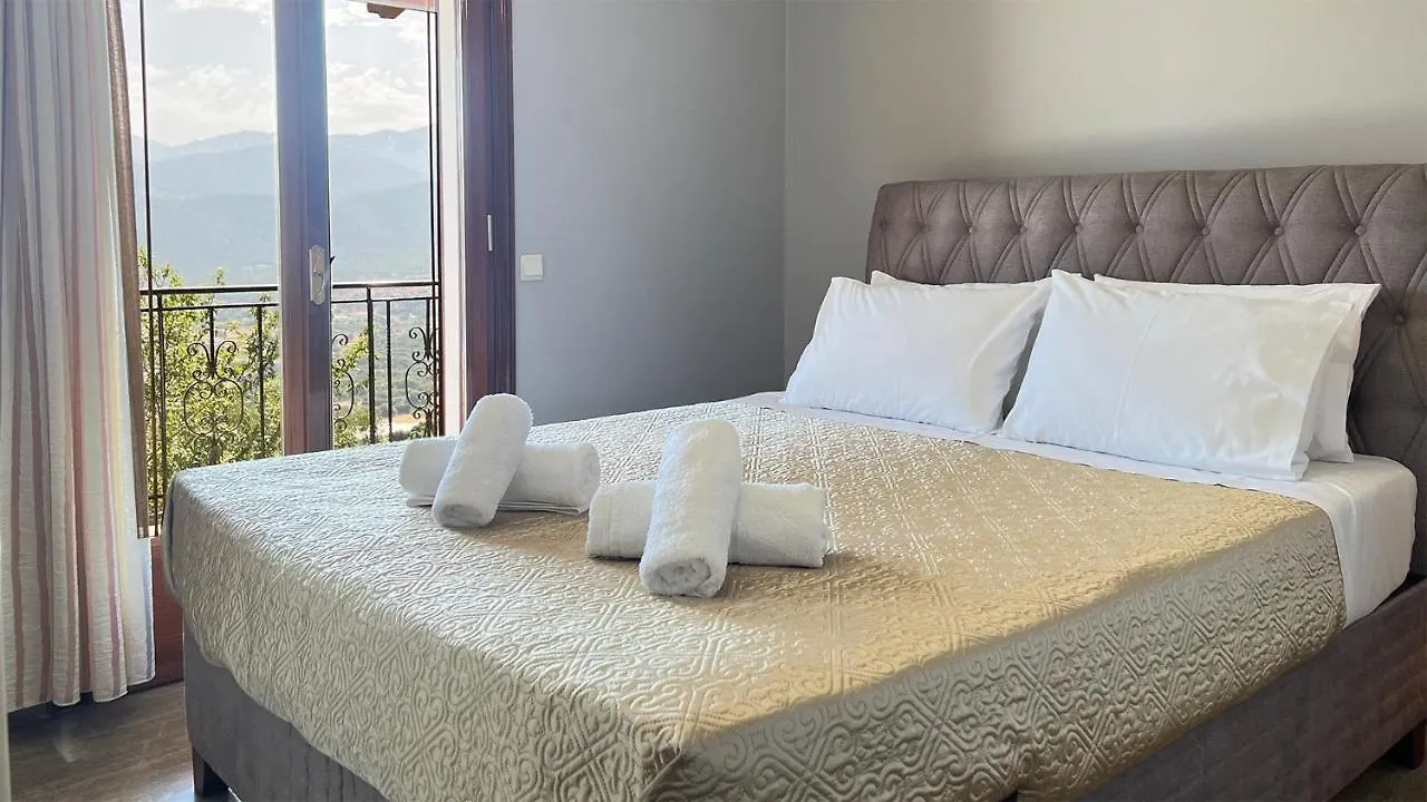 Virginia - Home In Helmata Argostoli