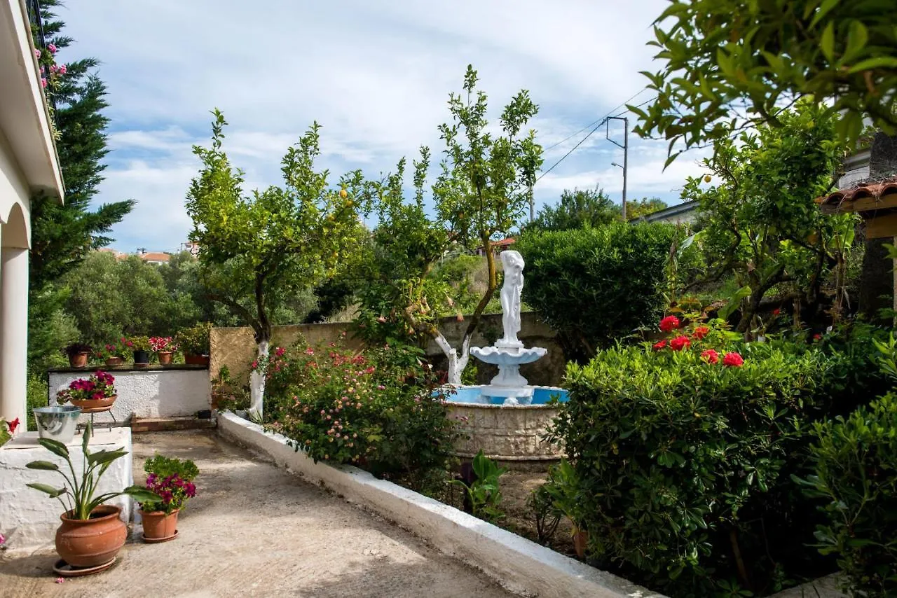 Apartment Virginia - Home In Helmata Argostoli Greece